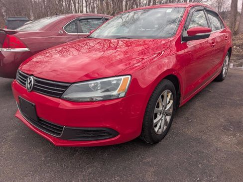 Used 2014 Volkswagen Jetta SE image 2