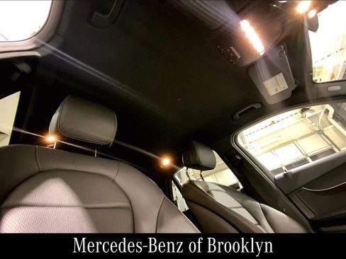 Used 2022 Mercedes-Benz GLC 300 GLC 300 image 17