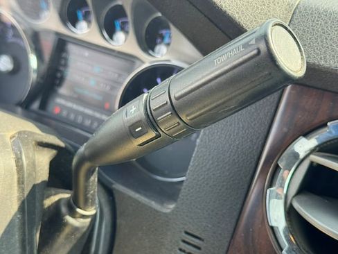 Used 2015 Ford F250 Lariat w/ Lariat Interior Package AWD/4WD image 28