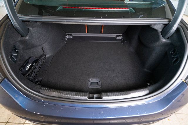 Certified 2025 Mercedes-Benz C 300 4MATIC Sedan image 32
