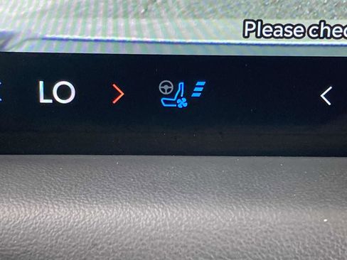 Certified 2025 Lincoln Aviator AWD w/ Equipment Group 101A image 26