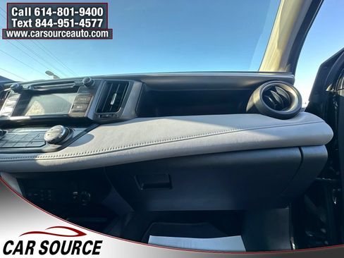 Used 2014 Toyota RAV4 Limited AWD/4WD image 30