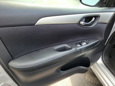 Used 2016 Nissan Sentra S FWD image 18