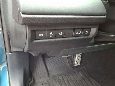 Used 2025 Toyota Camry XSE FWD image 28
