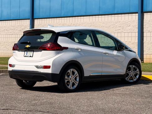 Used 2020 Chevrolet Bolt LT FWD image 5