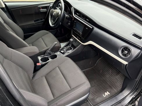 Used 2018 Toyota Corolla iM image 26