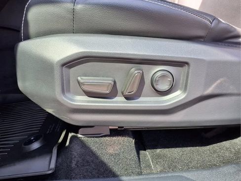Used 2026 Toyota Tundra SR5 w/ SR5 Premium Package RWD image 20