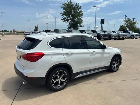 Used 2019 BMW X1 xDrive28i w/ Convenience Package AWD/4WD image 4