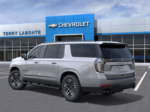 New 2026 Chevrolet Suburban Z71 AWD/4WD image 5