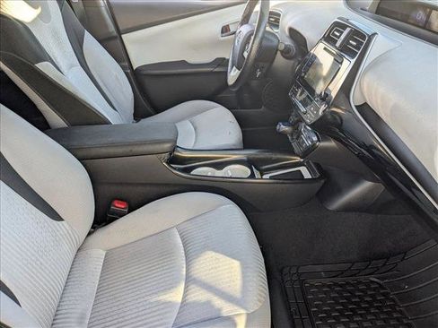 Used 2016 Toyota Prius Three image 20