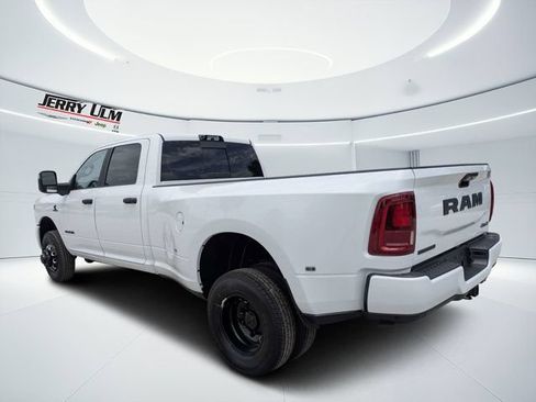 New 2026 RAM 3500 Big Horn AWD/4WD image 5