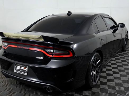 Used 2016 Dodge Charger R/T Scat Pack image 9