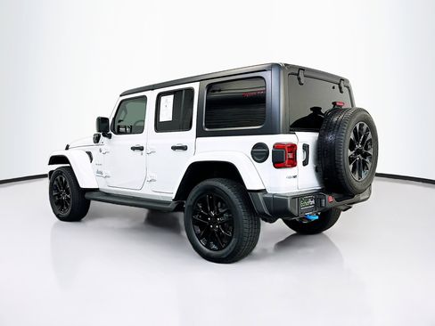 Used 2023 Jeep Wrangler Unlimited Sahara w/ Cold Weather Group AWD/4WD image 5