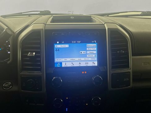 Used 2019 Ford F350 Lariat w/ Lariat Ultimate Package AWD/4WD image 17