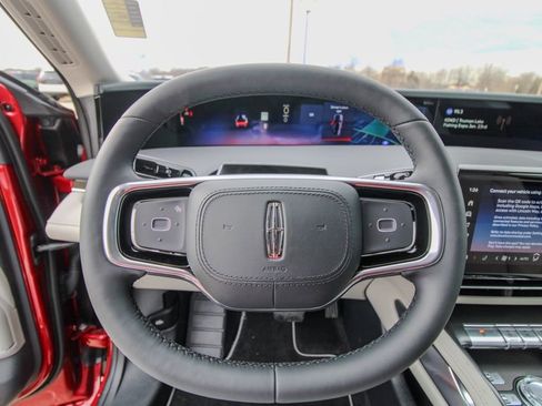 Used 2026 Lincoln Nautilus Premier w/ Jet Appearance Package image 18