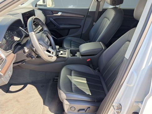 Used 2023 Audi Q5 2.0T Premium w/ Convenience Package AWD/4WD image 5