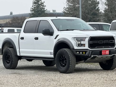 Used 2017 Ford F150 Raptor w/ Equipment Group 801A Mid image 10