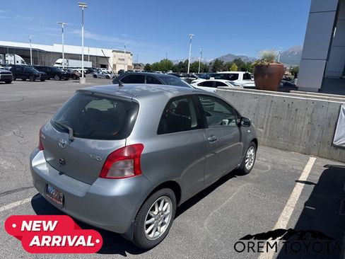 Used 2007 Toyota Yaris 2-Door Hatchback FWD image 4