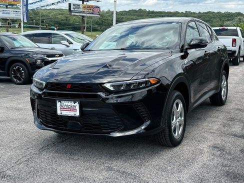 Used 2024 Dodge Hornet GT w/ Cold Weather Group AWD/4WD image 8