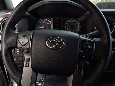 Certified 2023 Toyota Tacoma TRD Off-Road image 13