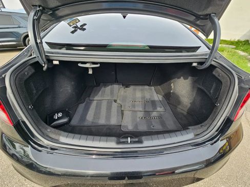 Used 2020 Hyundai Elantra SEL w/ Cargo Package (C1) FWD image 15