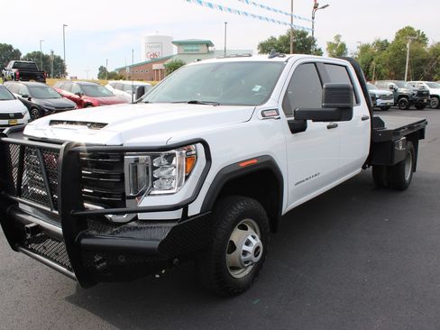 Used 2023 GMC Sierra 3500 Pro AWD/4WD image 4
