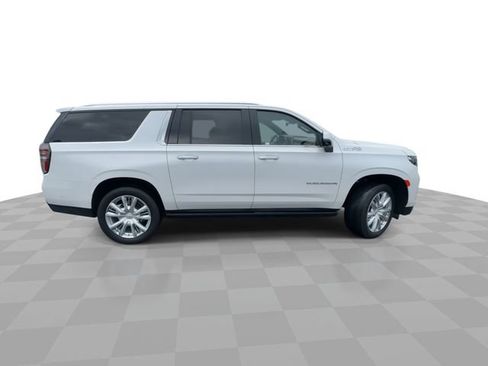 Certified 2023 Chevrolet Suburban High Country w/ Advanced Technology Package AWD/4WD image 9