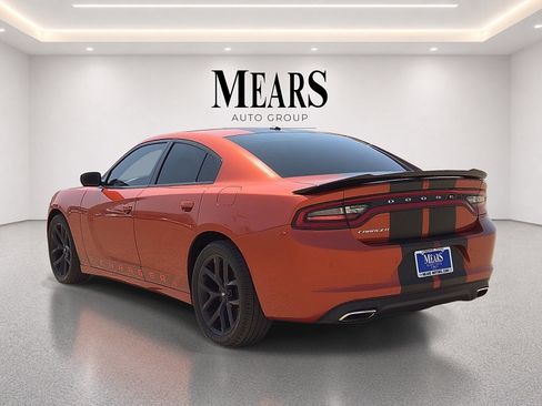Used 2021 Dodge Charger SXT w/ Leather Interior Group RWD image 3