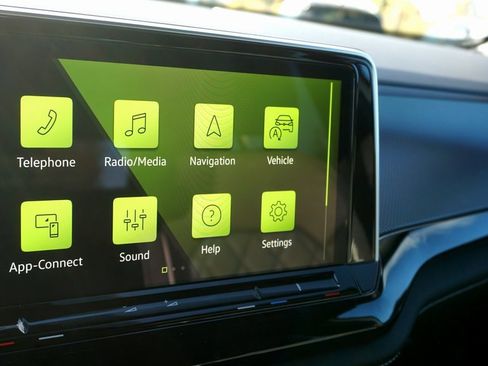 New 2026 Volkswagen Atlas Cross Sport SEL Premium R-Line image 18