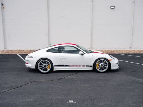 Used 2016 Porsche 911 R RWD image 11