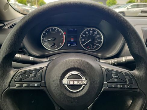 Used 2025 Nissan Sentra S FWD image 20