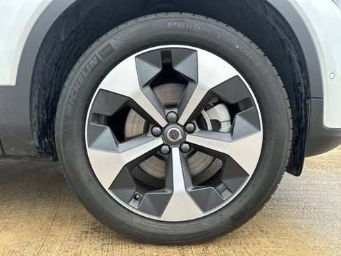 Certified 2026 Volvo XC40 B5 Plus AWD/4WD image 11