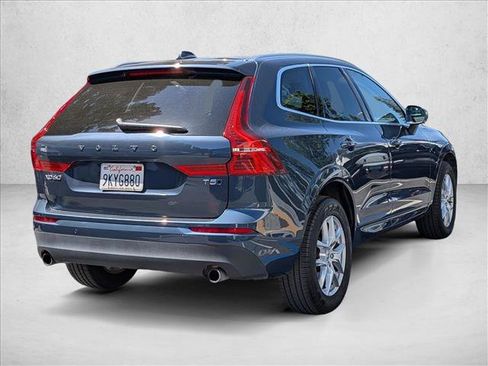 Used 2021 Volvo XC60 T5 Momentum AWD/4WD image 4