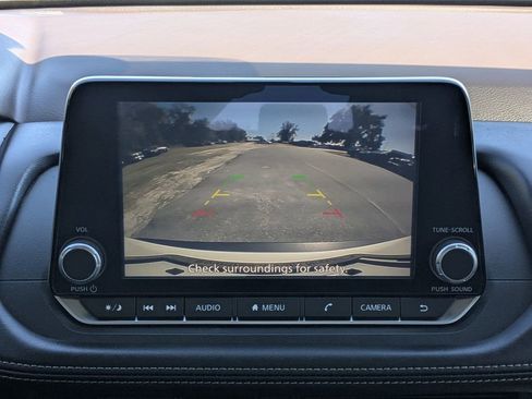 Used 2023 Nissan Rogue SV image 29