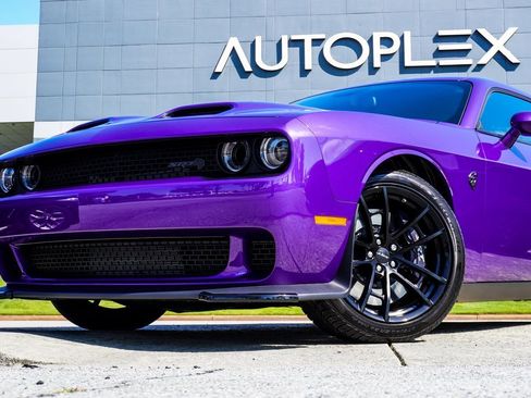 Used 2023 Dodge Challenger SRT Hellcat w/ Driver Convenience Group image 2