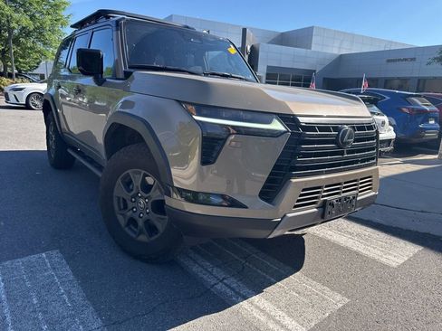 Used 2024 Lexus GX 550 AWD/4WD image 1