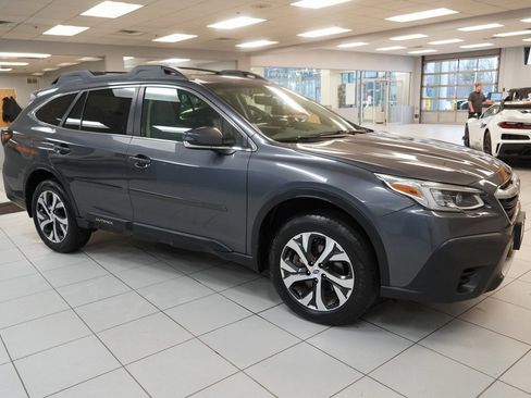 Used 2021 Subaru Outback Limited image 15
