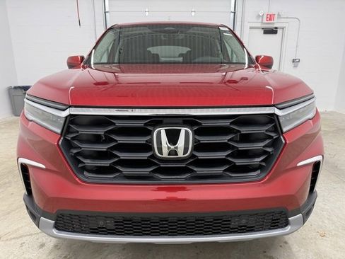 New 2025 Honda Pilot EX-L image 2