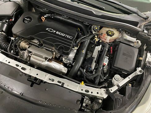 Used 2017 Chevrolet Cruze LS image 16