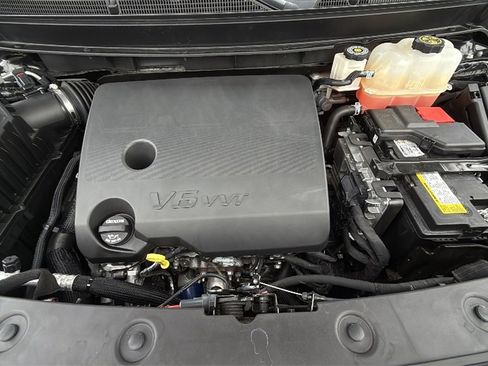 Used 2022 Buick Enclave Essence w/ Experience Buick Package image 25