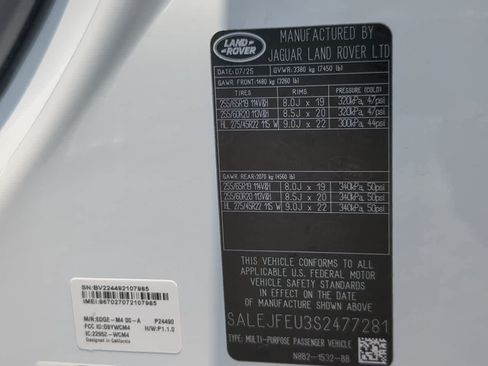 Certified 2025 Land Rover Defender 130 S AWD/4WD image 38