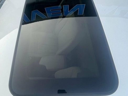 Used 2017 BMW 320i xDrive 320i xDrive image 33