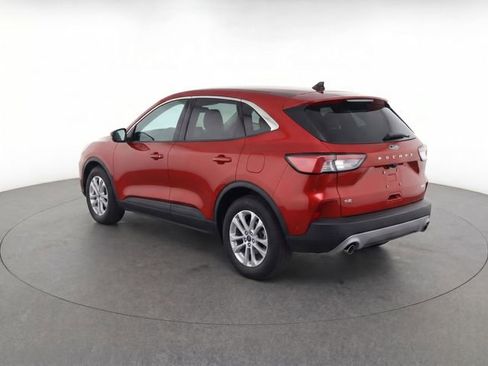 Used 2020 Ford Escape SE FWD image 3