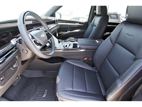New 2026 Cadillac Escalade ESV 2WD image 6