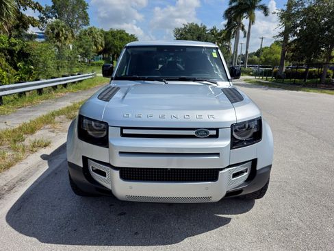 Certified 2024 Land Rover Defender 110 SE AWD/4WD image 8