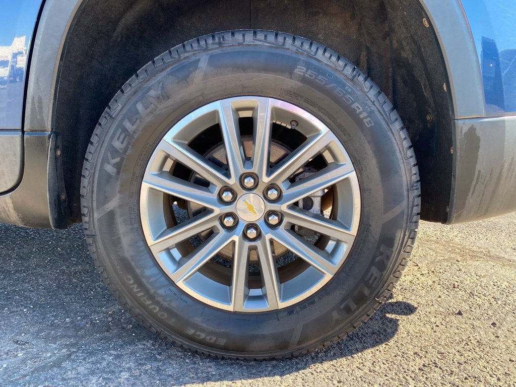 Used 2023 Chevrolet Traverse LT FWD image 23