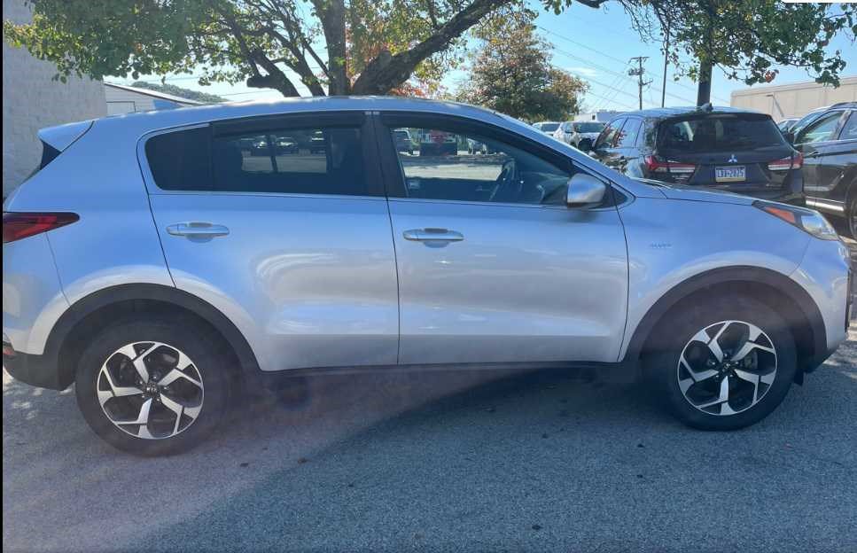 Used 2020 Kia Sportage LX AWD/4WD image 5