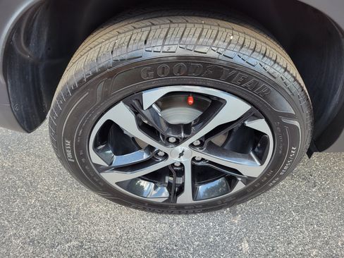 Certified 2026 Chevrolet Trax RS w/ Driver Confidence Package FWD image 35