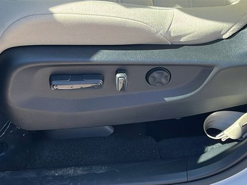 Used 2022 Honda CR-V EX image 11