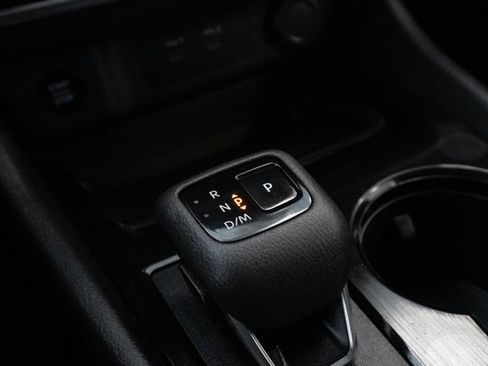 Used 2025 Nissan Rogue SV FWD image 6